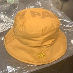 Ivy park bucket hat (drip 2 )